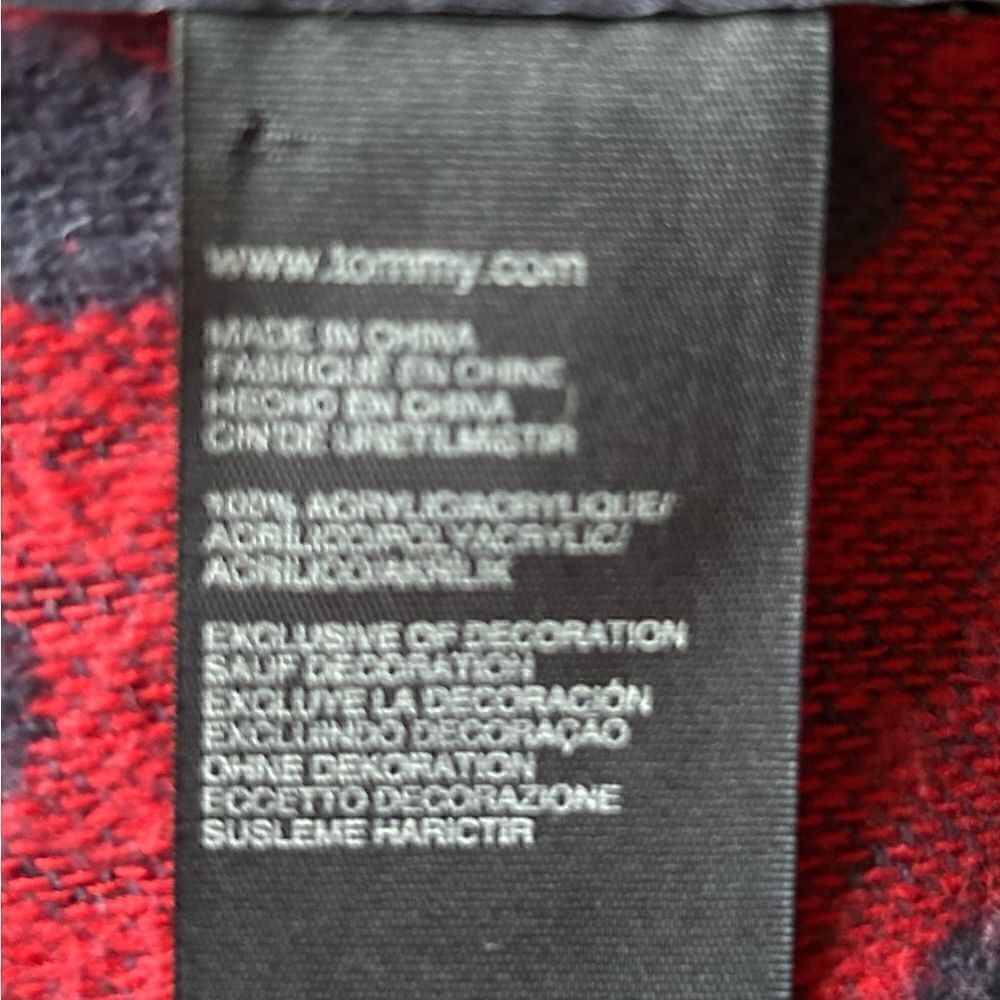 Tommy Hilfiger Oversized Reversible Red/Blue Polka Dot Scarf - Picture 6 of 8